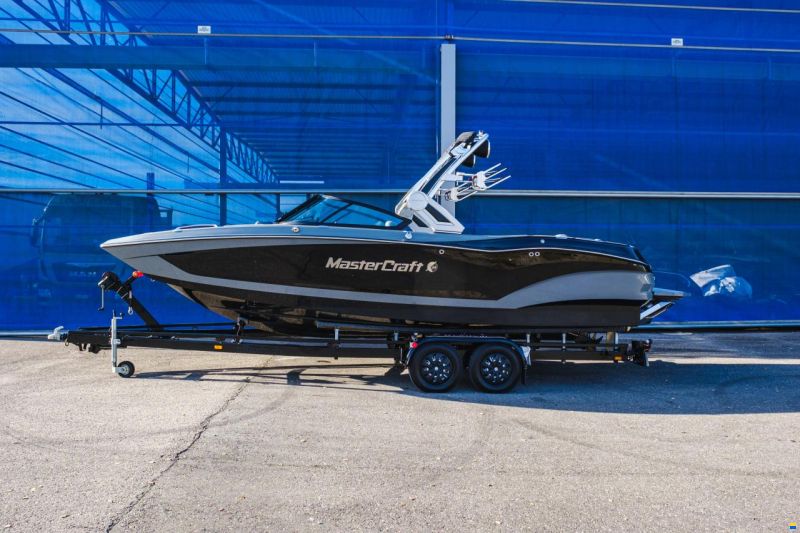 MasterCraft X24 | 2022 | Black & Grey