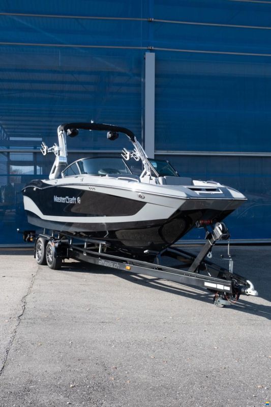 MasterCraft X24 | 2022 | Black & Grey