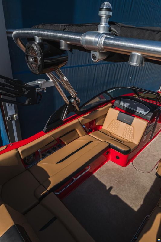 MasterCraft X22 | 2022 | red-int.beige