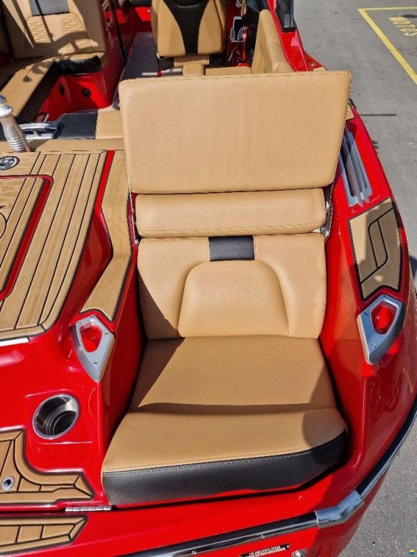 MasterCraft X22 | 2022 | red-int.beige