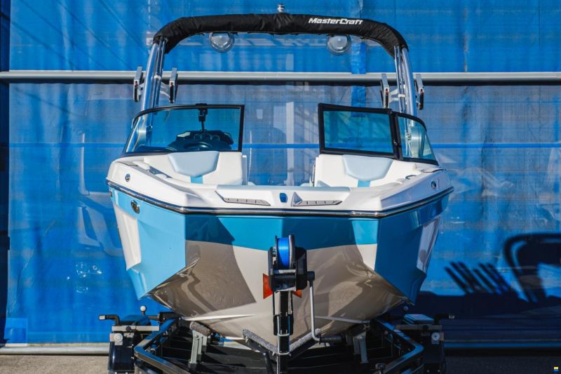 MasterCraft XT20 | 2023 | White & Blue