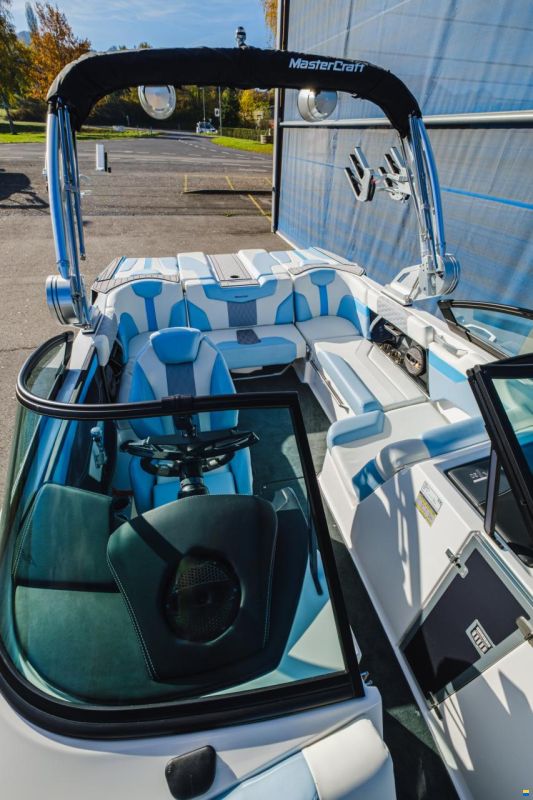 MasterCraft XT20 | 2023 | White & Blue