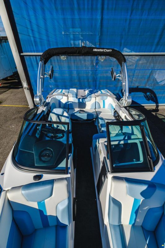 MasterCraft XT20 | 2023 | White & Blue