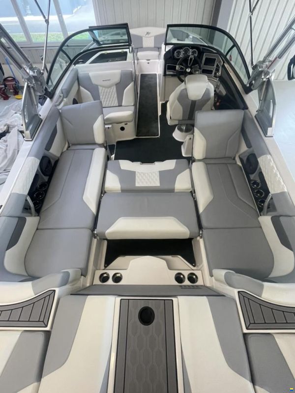 MasterCraft XT24 | 2023 | wht-turquoise