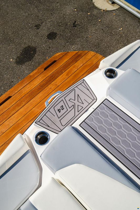 MasterCraft XT24 | 2023 | wht-turquoise