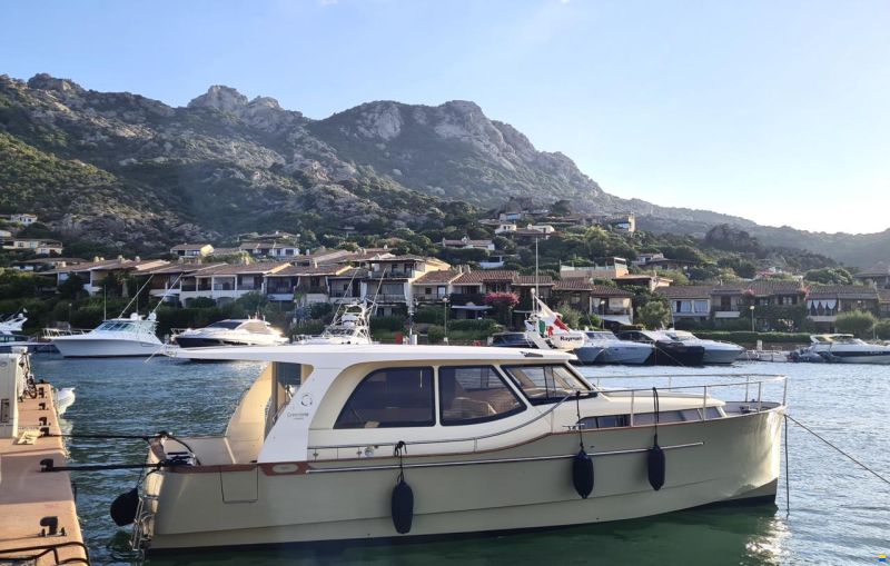 Greenline 33 Hybrid