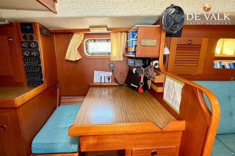 Hallberg-Rassy 352