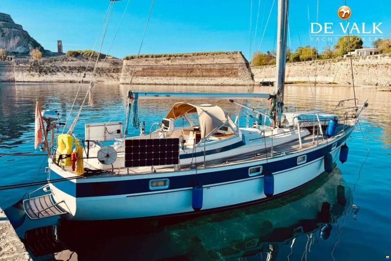 Hallberg-Rassy 352