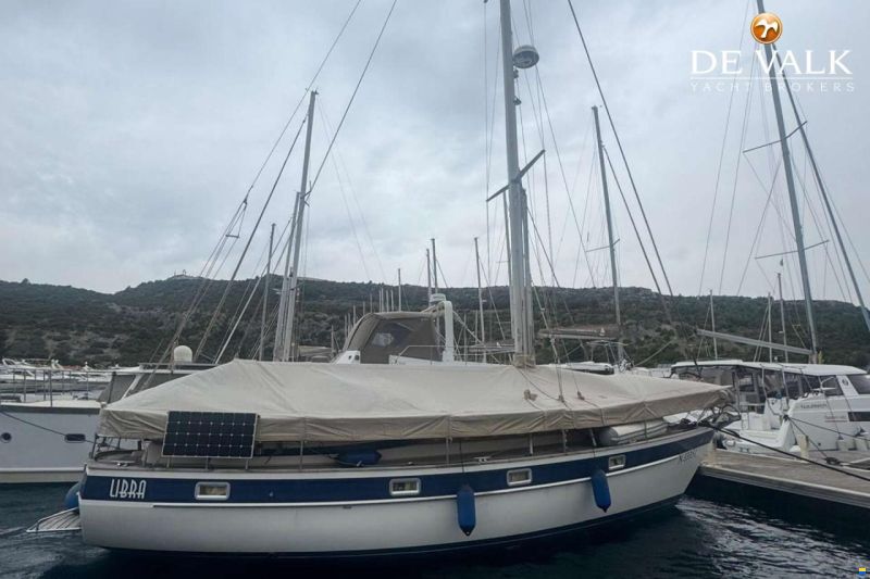 Hallberg-Rassy 352