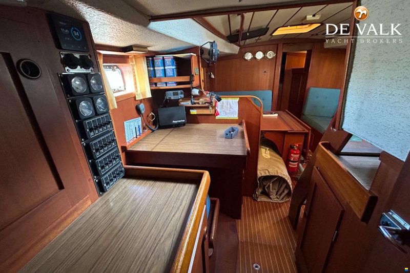 Hallberg-Rassy 352