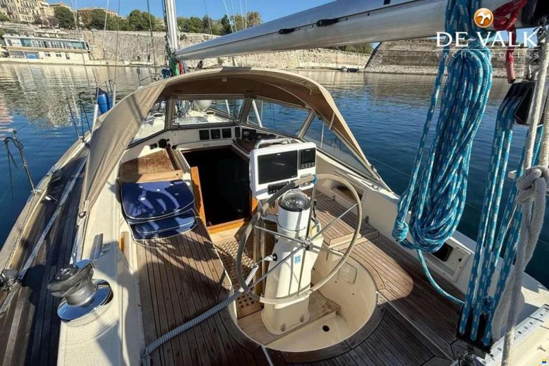Hallberg-Rassy 352