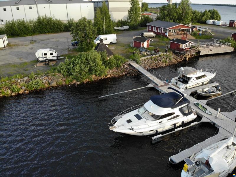 Sealine F 37