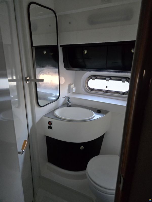 Sealine F 37