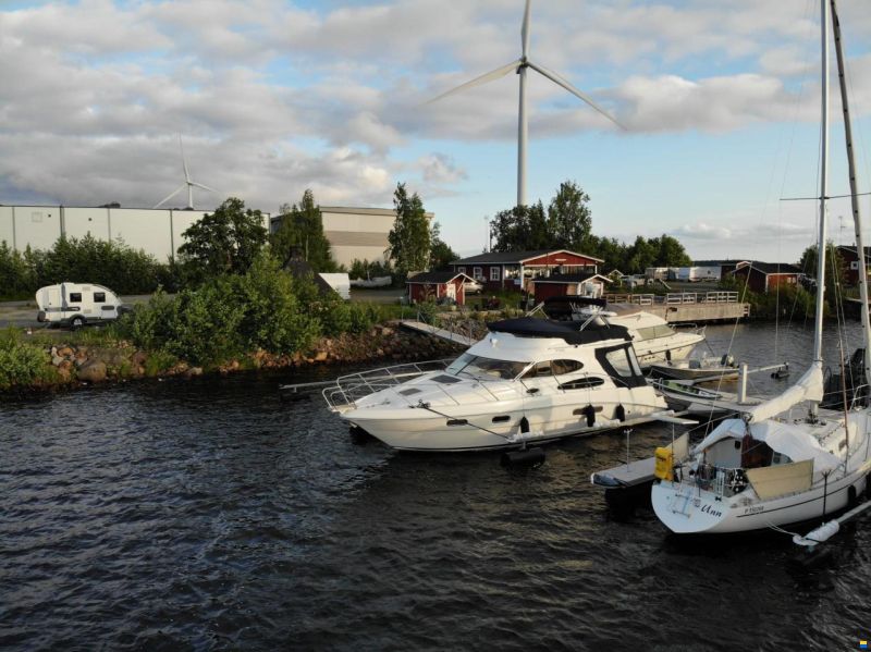 Sealine F 37