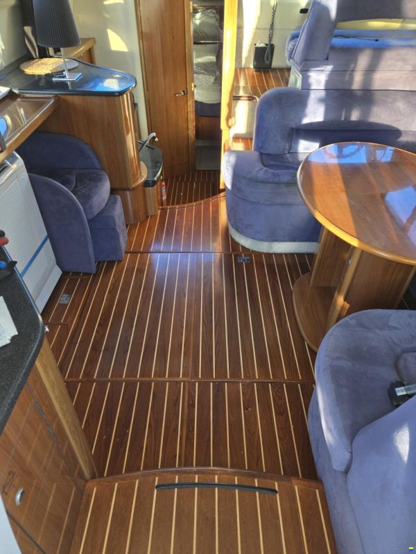 Sealine F 37