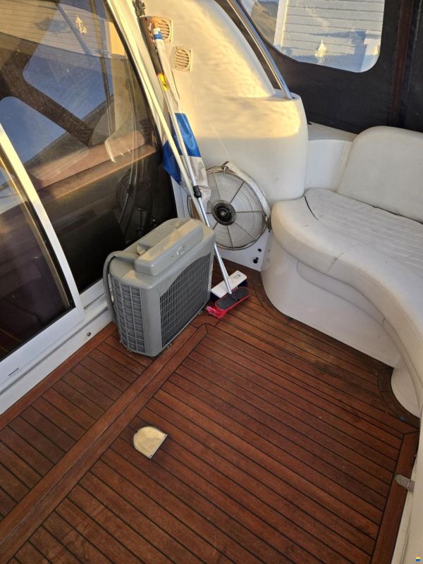Sealine F 37