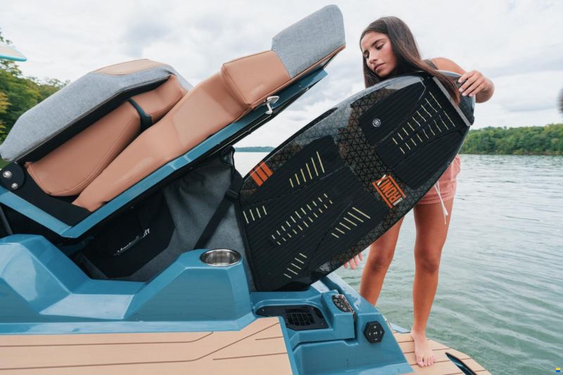 MasterCraft X24 "The New Revolution" !