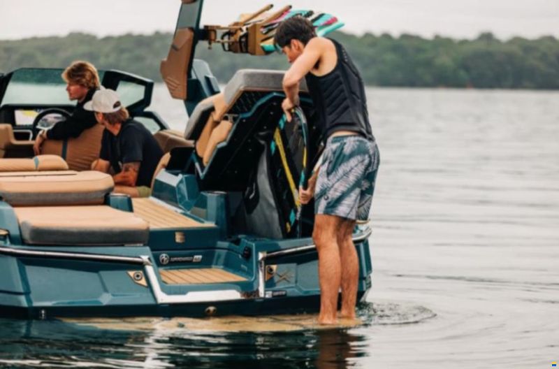 MasterCraft X24 "The New Revolution" !