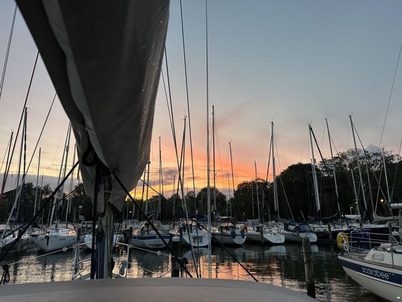Beneteau Oceanis 350