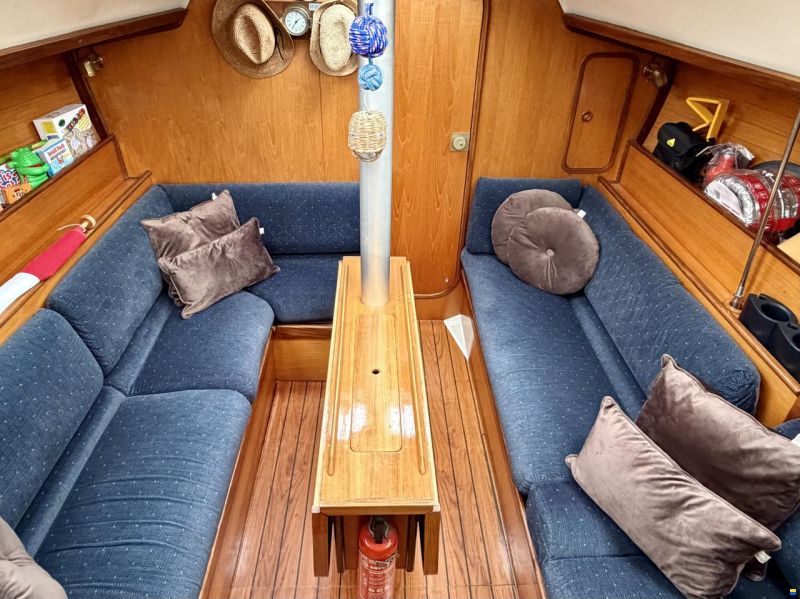 Beneteau Oceanis 350
