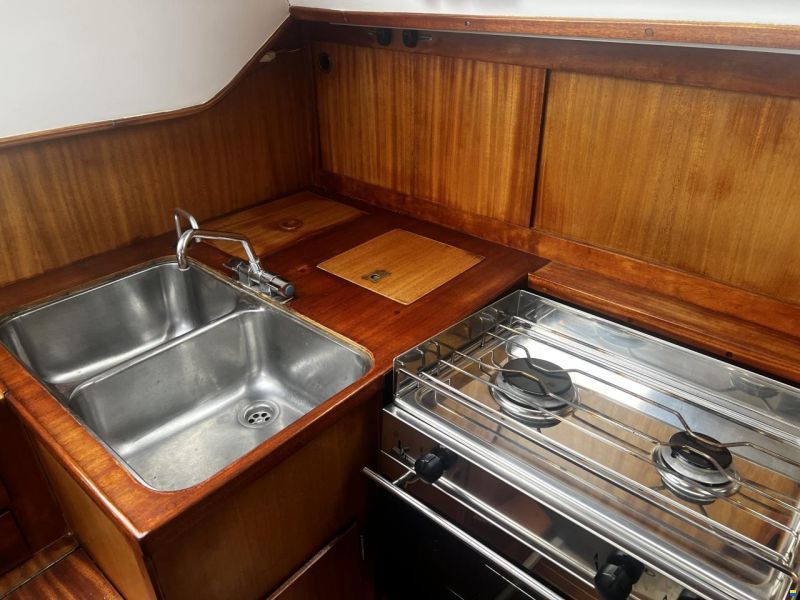 Omega 34