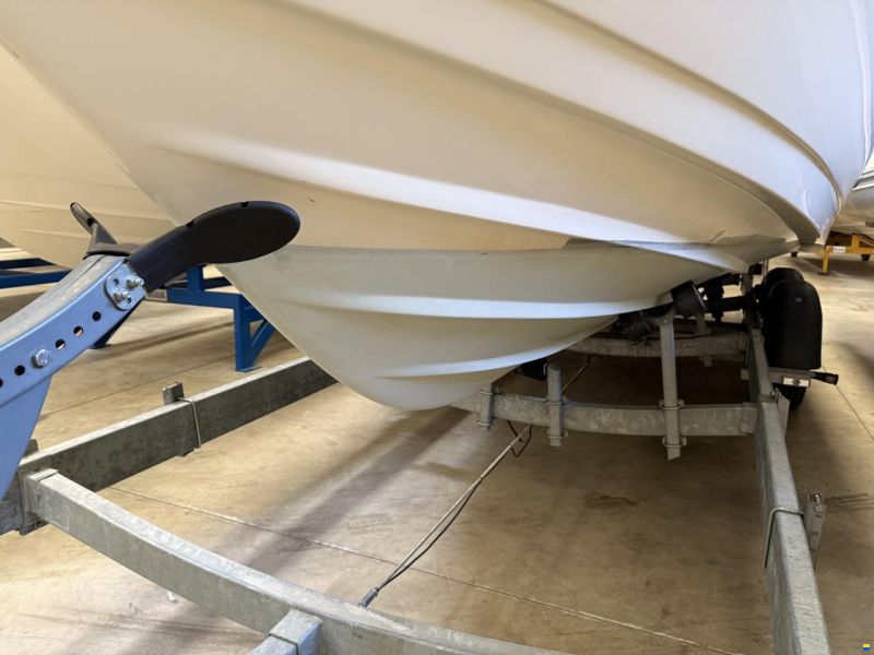 Eolo 830 Day HBS Verado 300