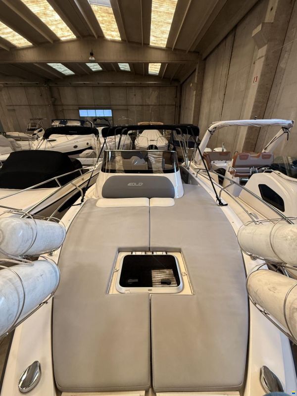 Eolo 830 Day HBS Verado 300