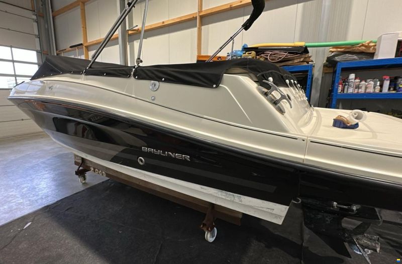 Bayliner VR 5 BOWRIDER - 4,5 V6 200 PS