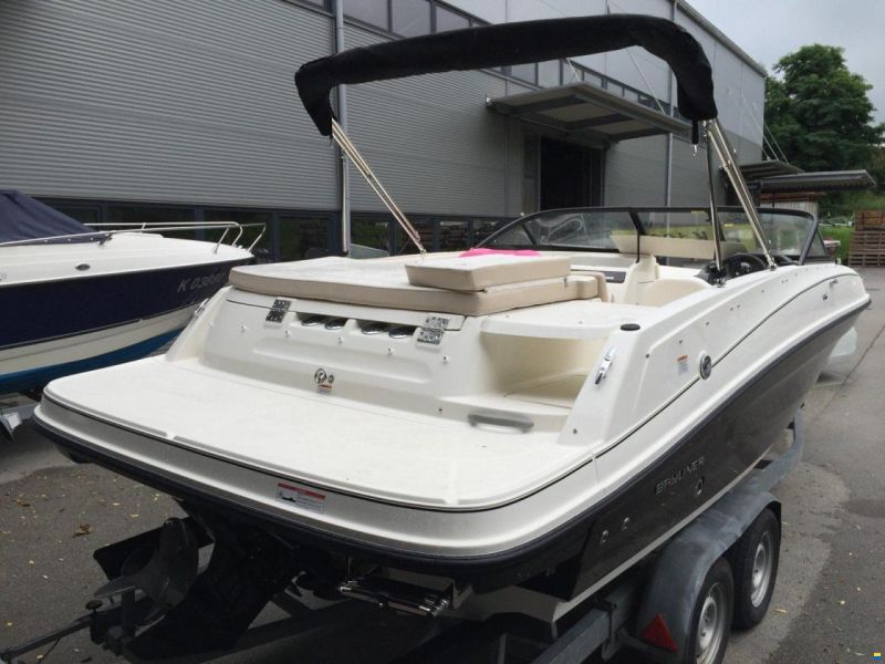 Bayliner VR 5 BOWRIDER - 4,5 V6 200 PS