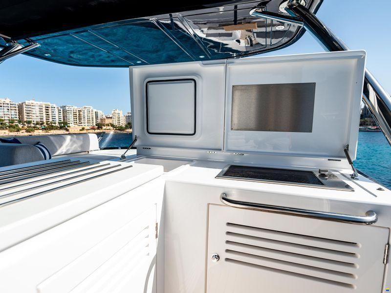 Sunseeker 76 Yacht
