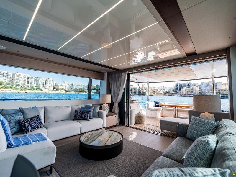 Sunseeker 76 Yacht