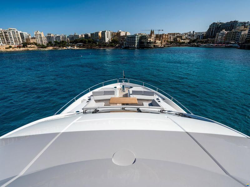 Sunseeker 76 Yacht