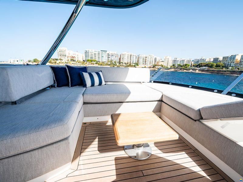 Sunseeker 76 Yacht