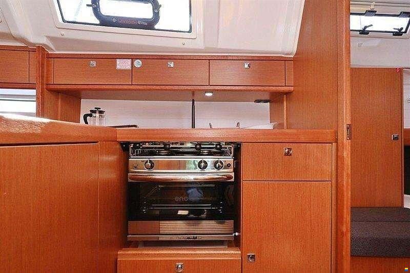 Bavaria 37 CRUISER