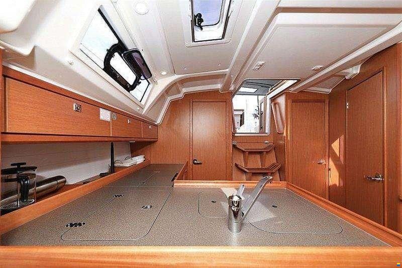 Bavaria 37 CRUISER