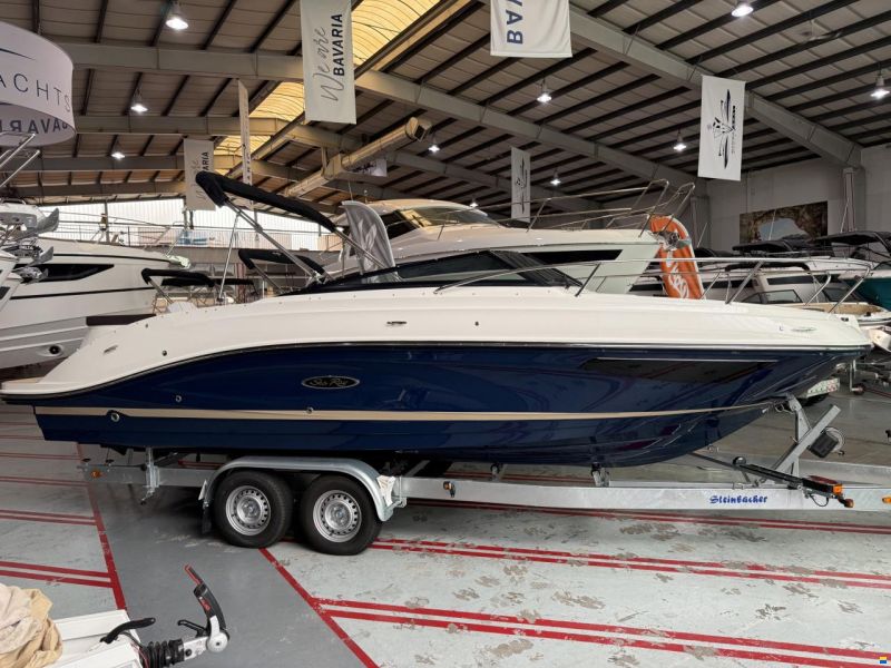 Sea Ray 230 SSE Sunsport