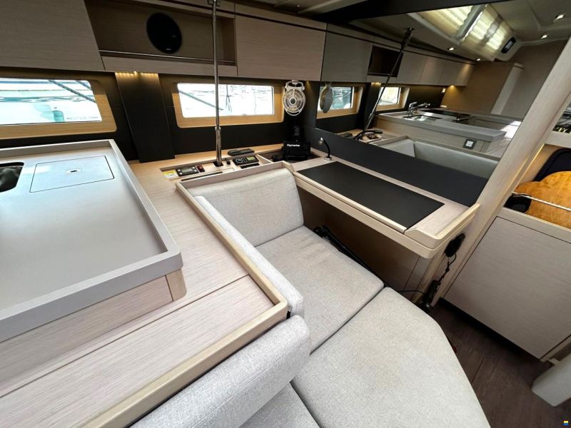 Beneteau Oceanis 51.1