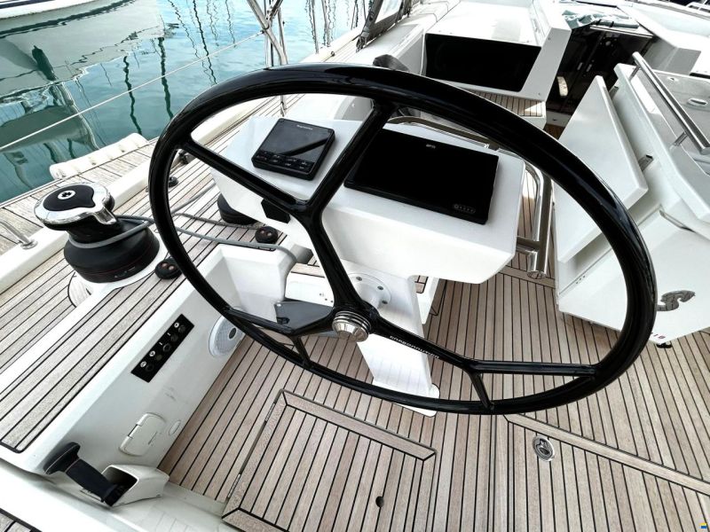 Beneteau Oceanis 51.1
