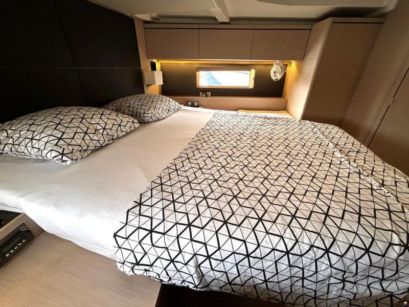 Beneteau Oceanis 51.1