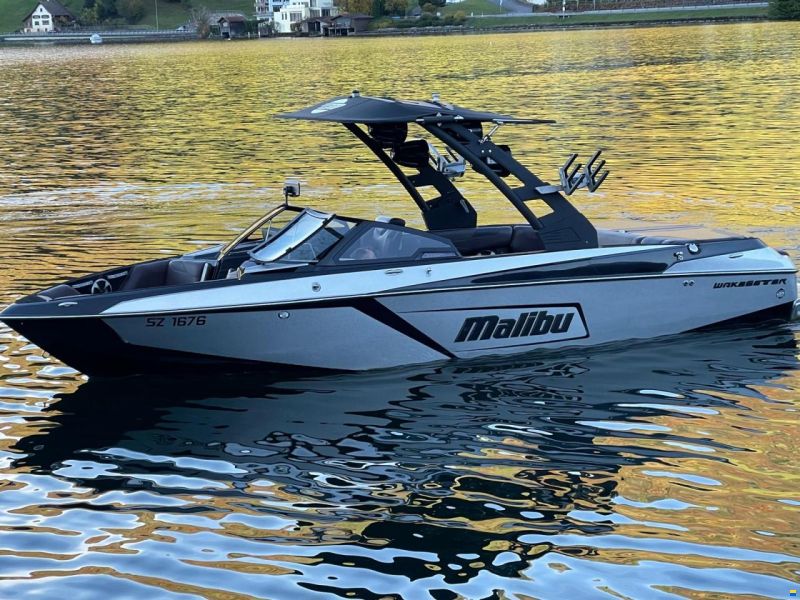 Malibu Wakesetter 23 LSV