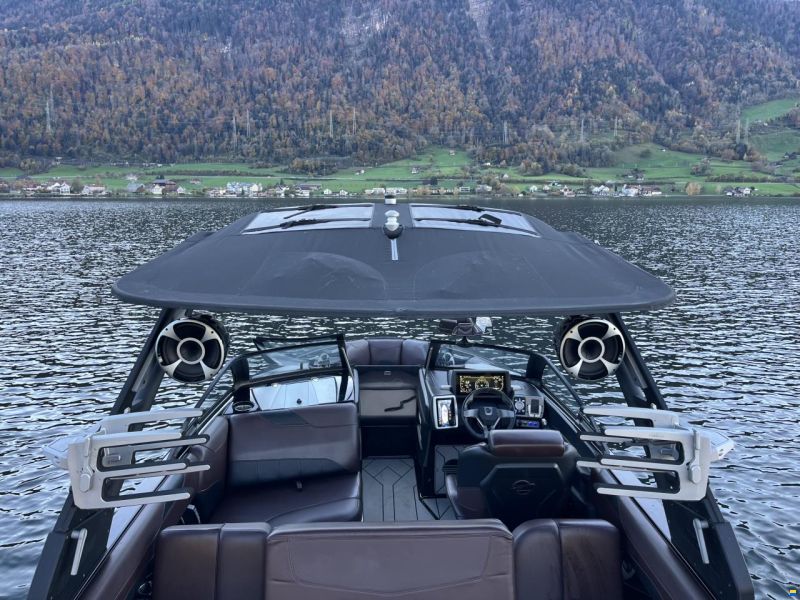 Malibu Wakesetter 23 LSV