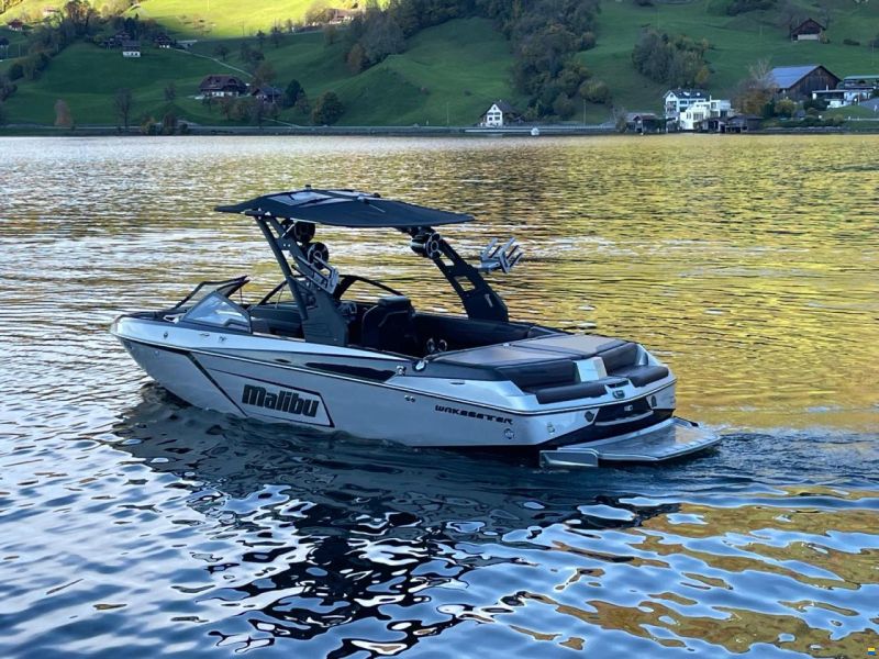 Malibu Wakesetter 23 LSV
