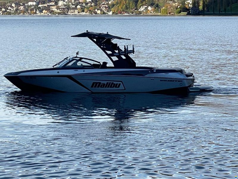 Malibu Wakesetter 23 LSV