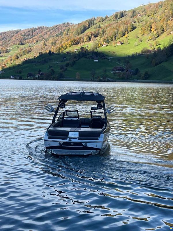 Malibu Wakesetter 23 LSV