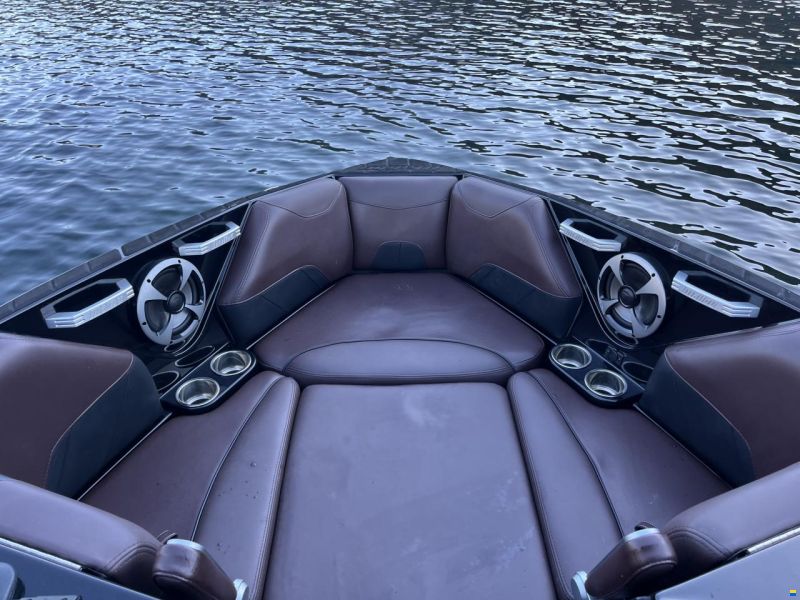 Malibu Wakesetter 23 LSV