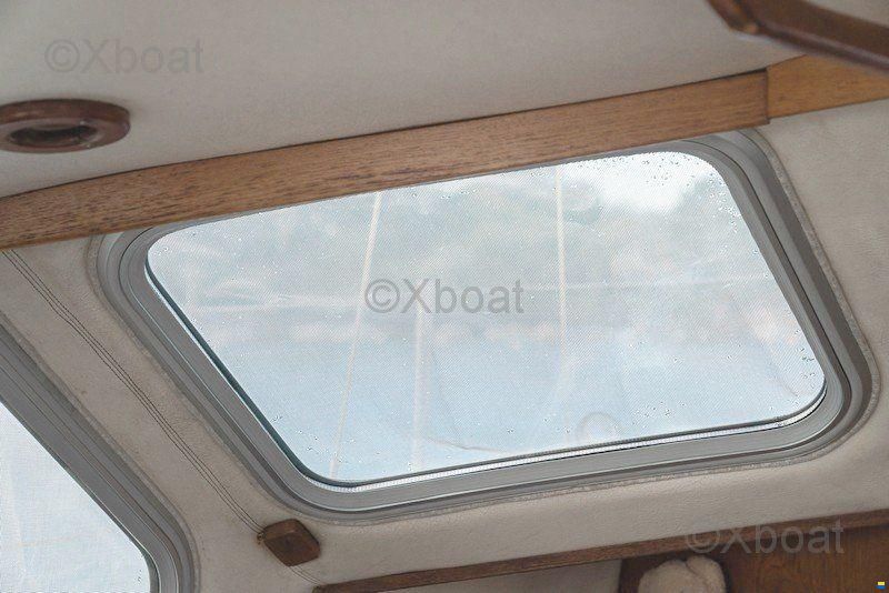 Trident VOYAGER 35