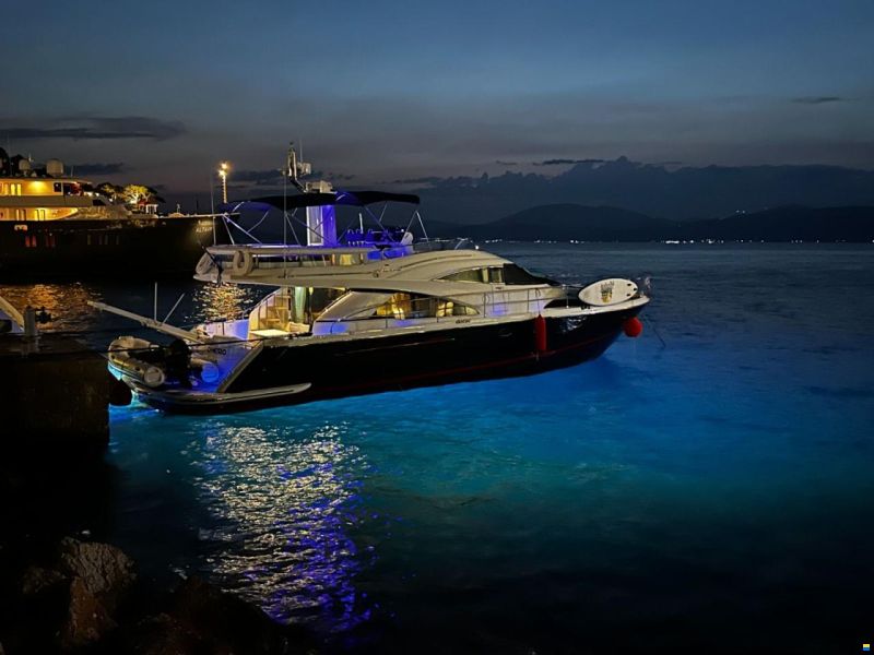 Fairline Squadron 58