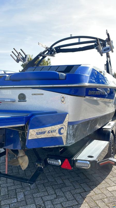 Malibu Wakesetter 23 MXZ