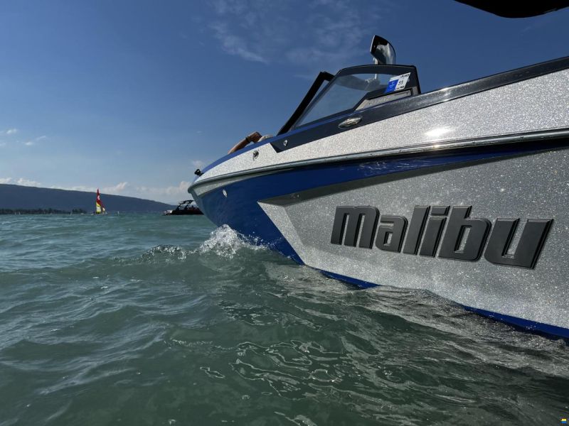 Malibu Wakesetter 23 MXZ