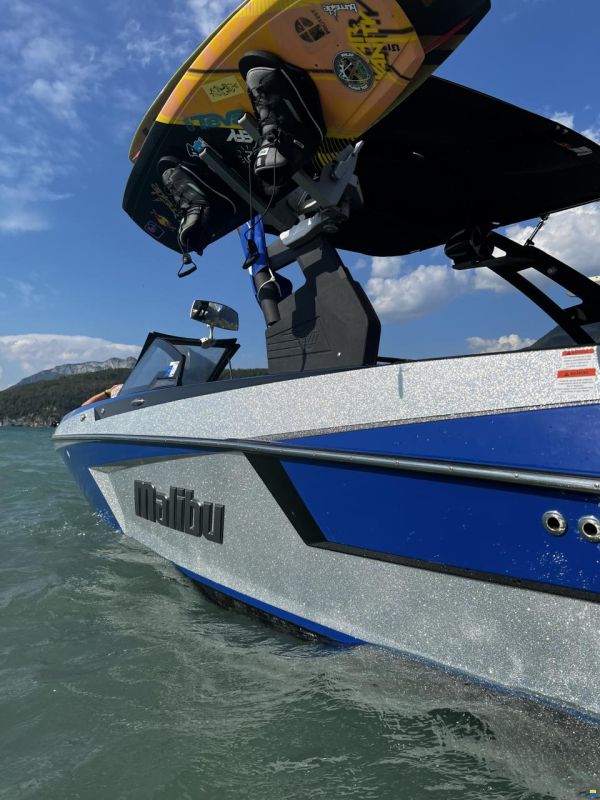 Malibu Wakesetter 23 MXZ
